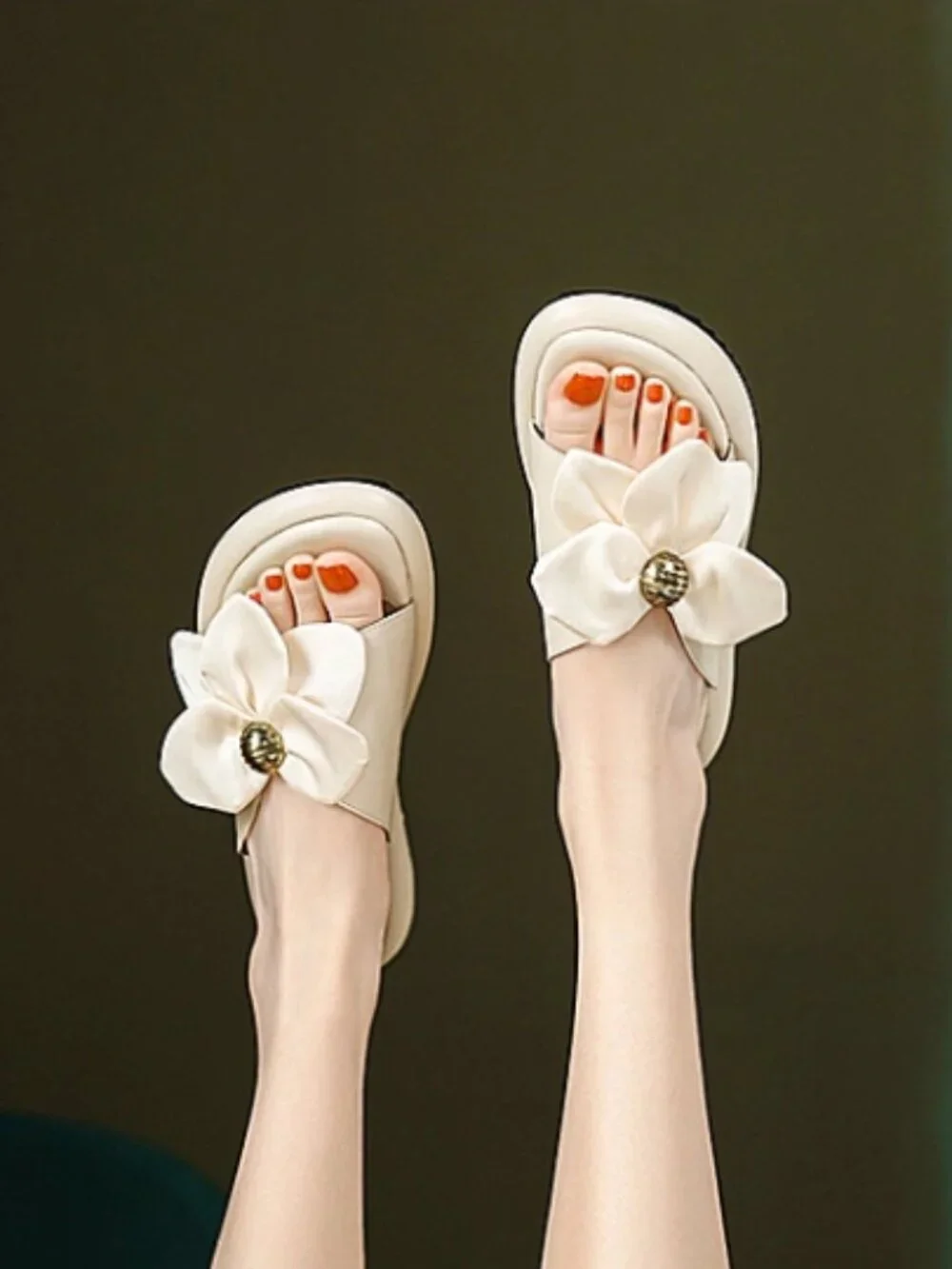 ULOVAZN Women’s Ivory Leather Slip-On Flat Floral Slide Sandals